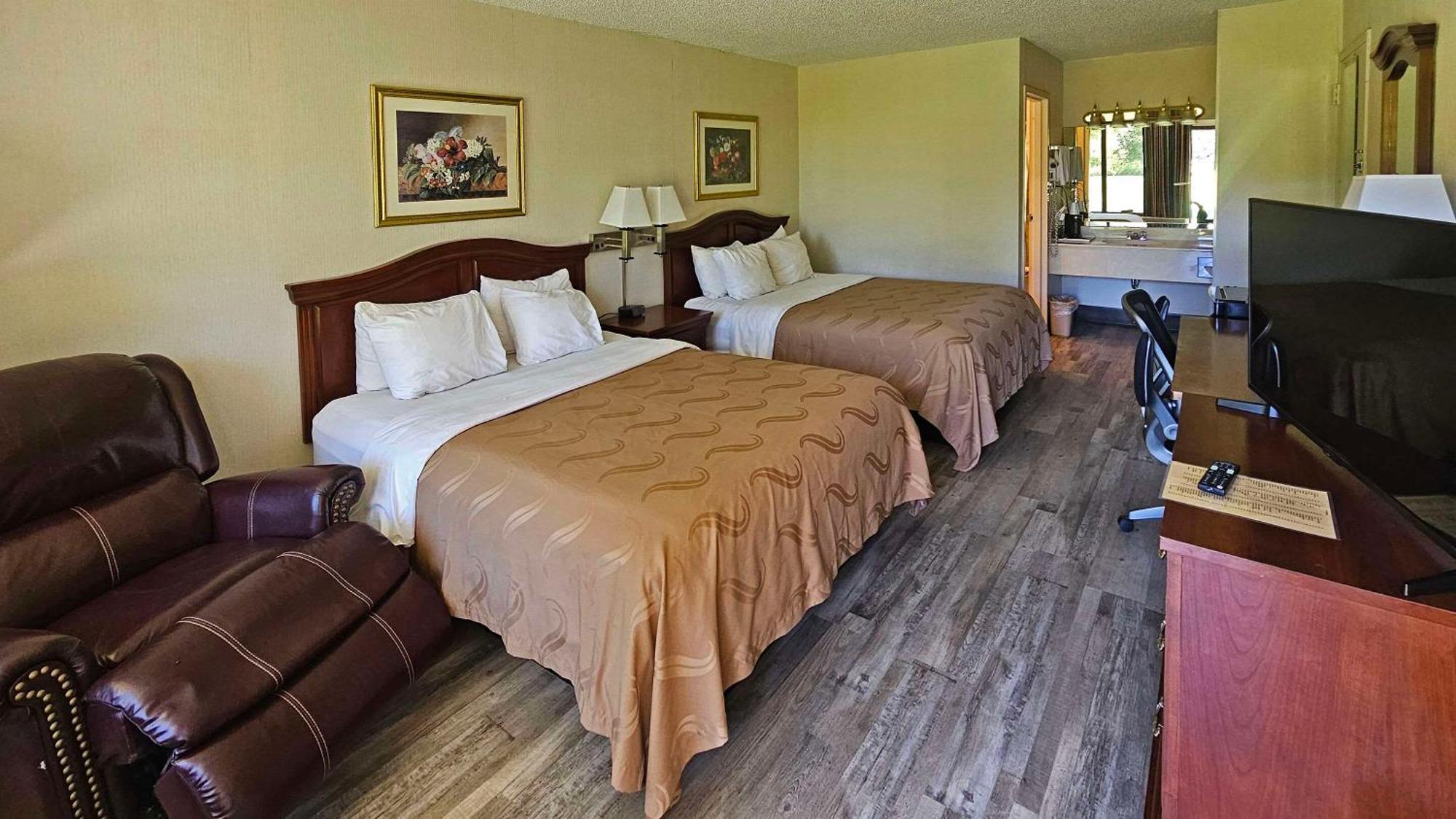Quality Inn Ennis Esterno foto