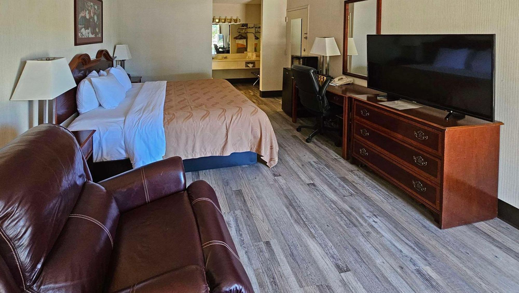 Quality Inn Ennis Esterno foto