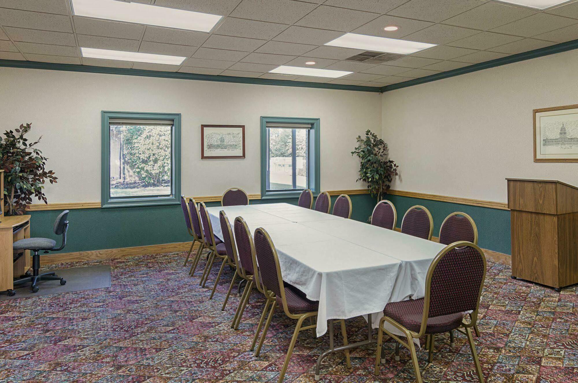 Quality Inn Ennis Esterno foto